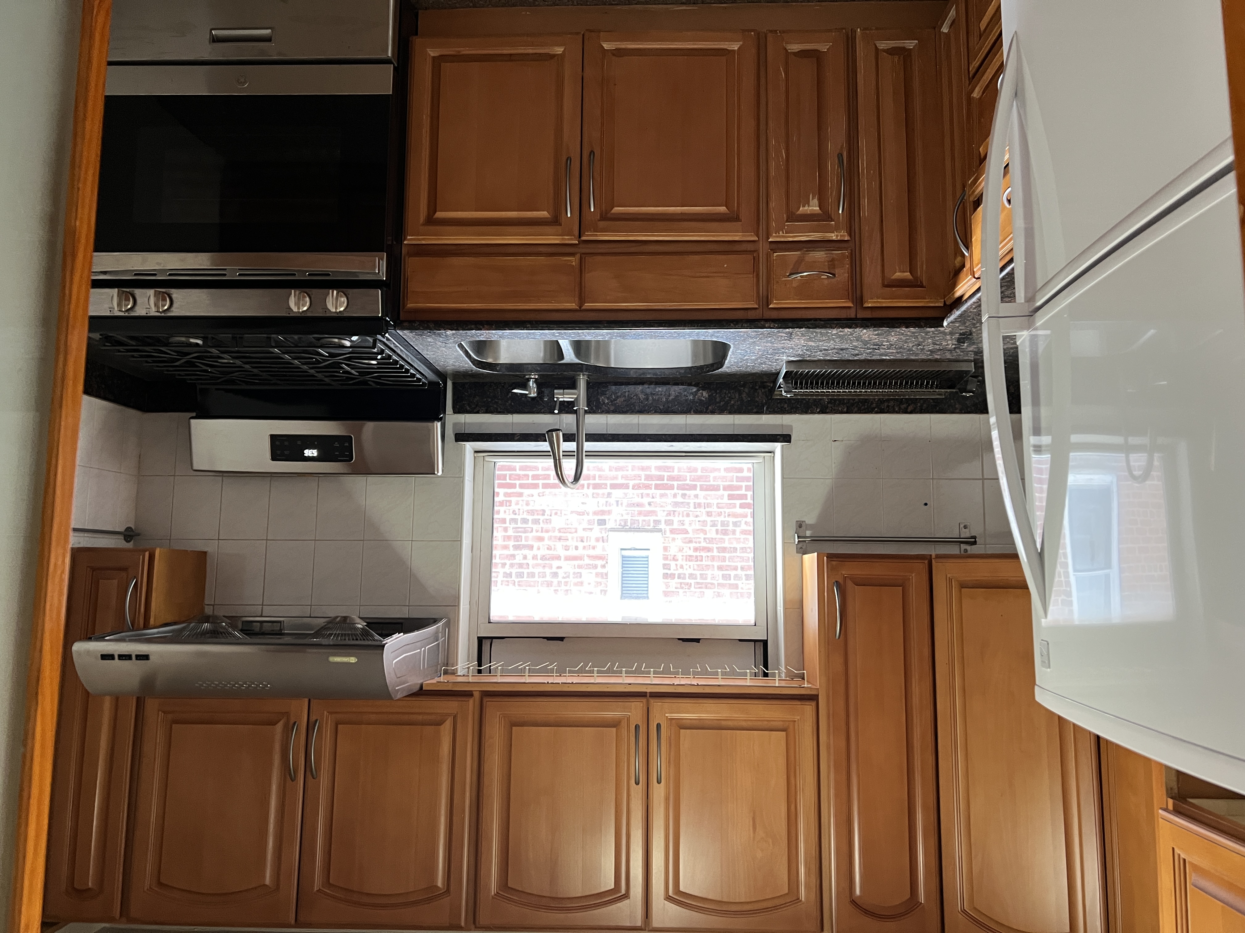 Kitchen before renovation